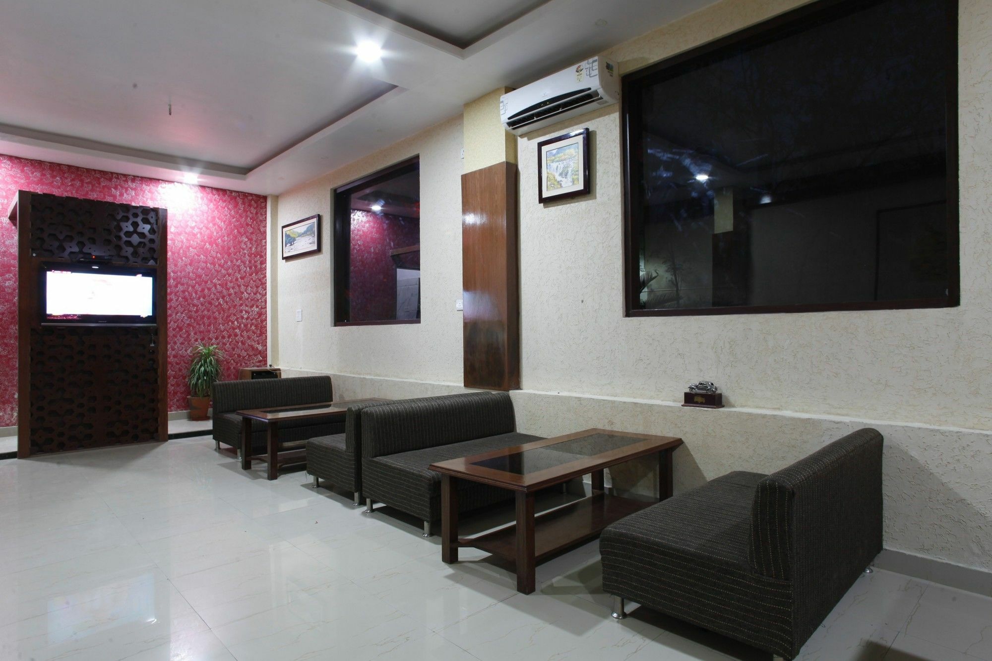 Resort The Byke Grassfield With Outdoor Pool, Shyam Nagar, 4*
