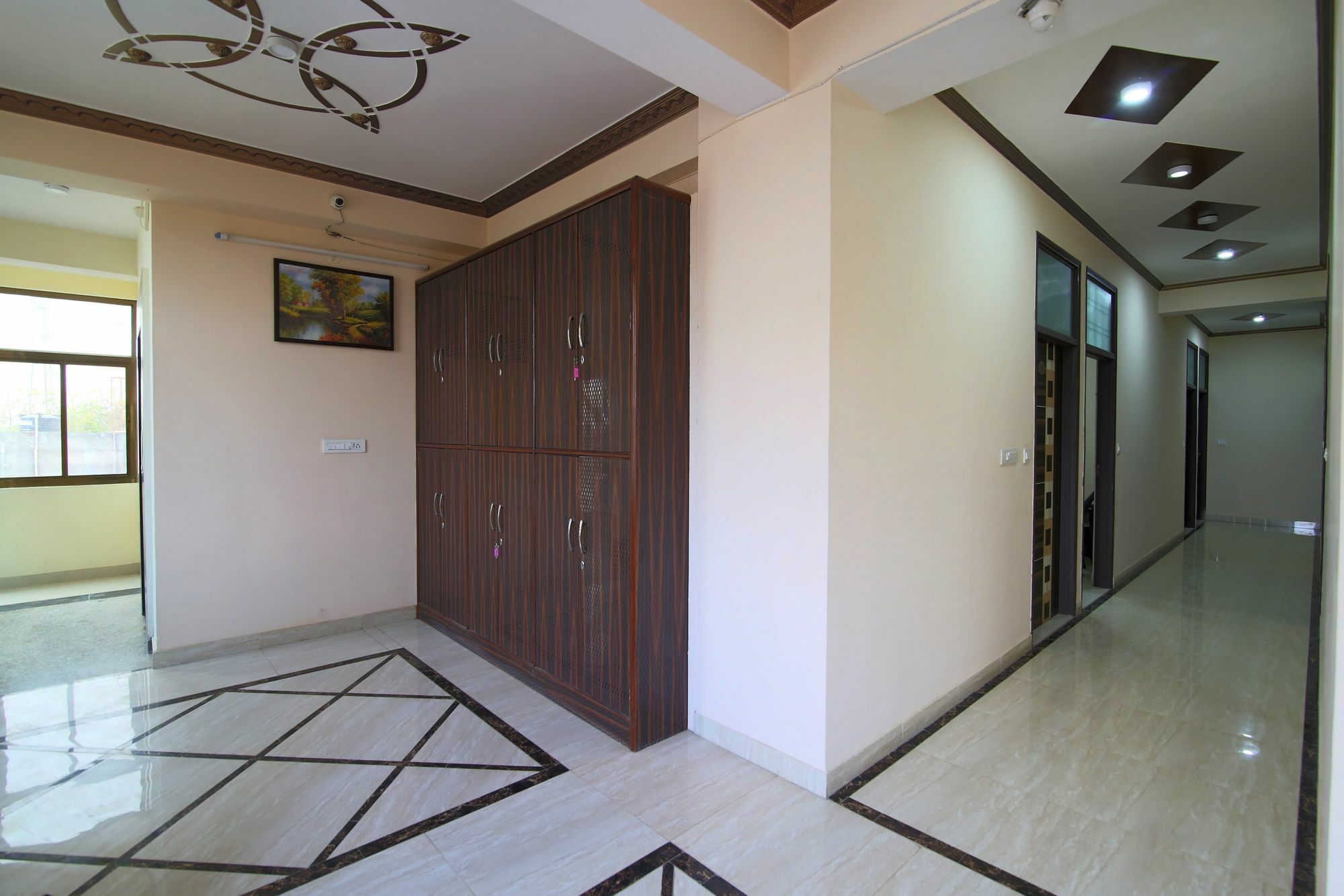 Hotel Collection O Himalaya Tower