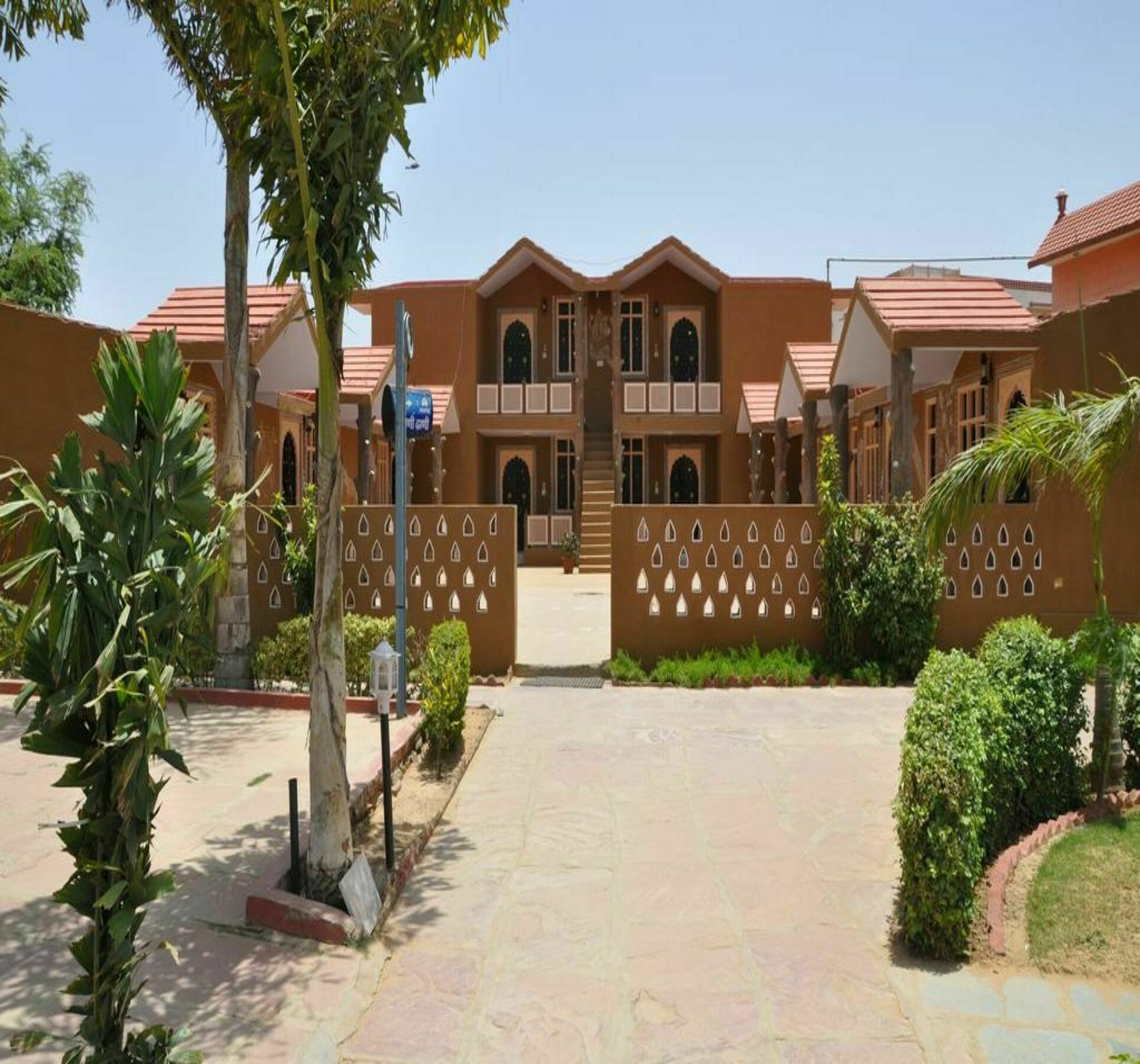 Resort Apano Rajasthan & 3*