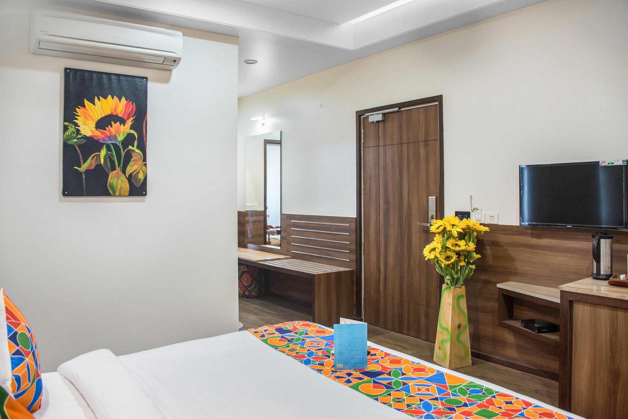 Hotel Fabhotel Fleur Airport 3*