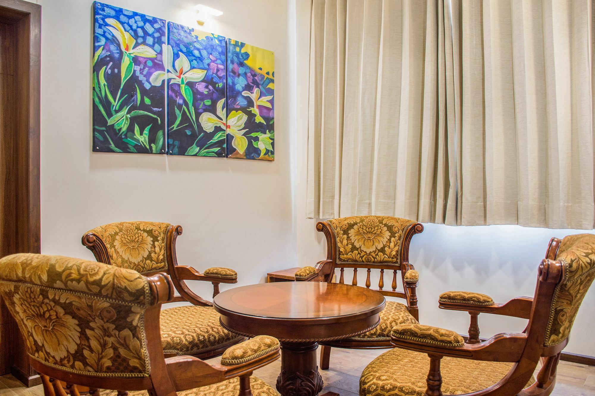 Fabhotel Fleur Airport 3*