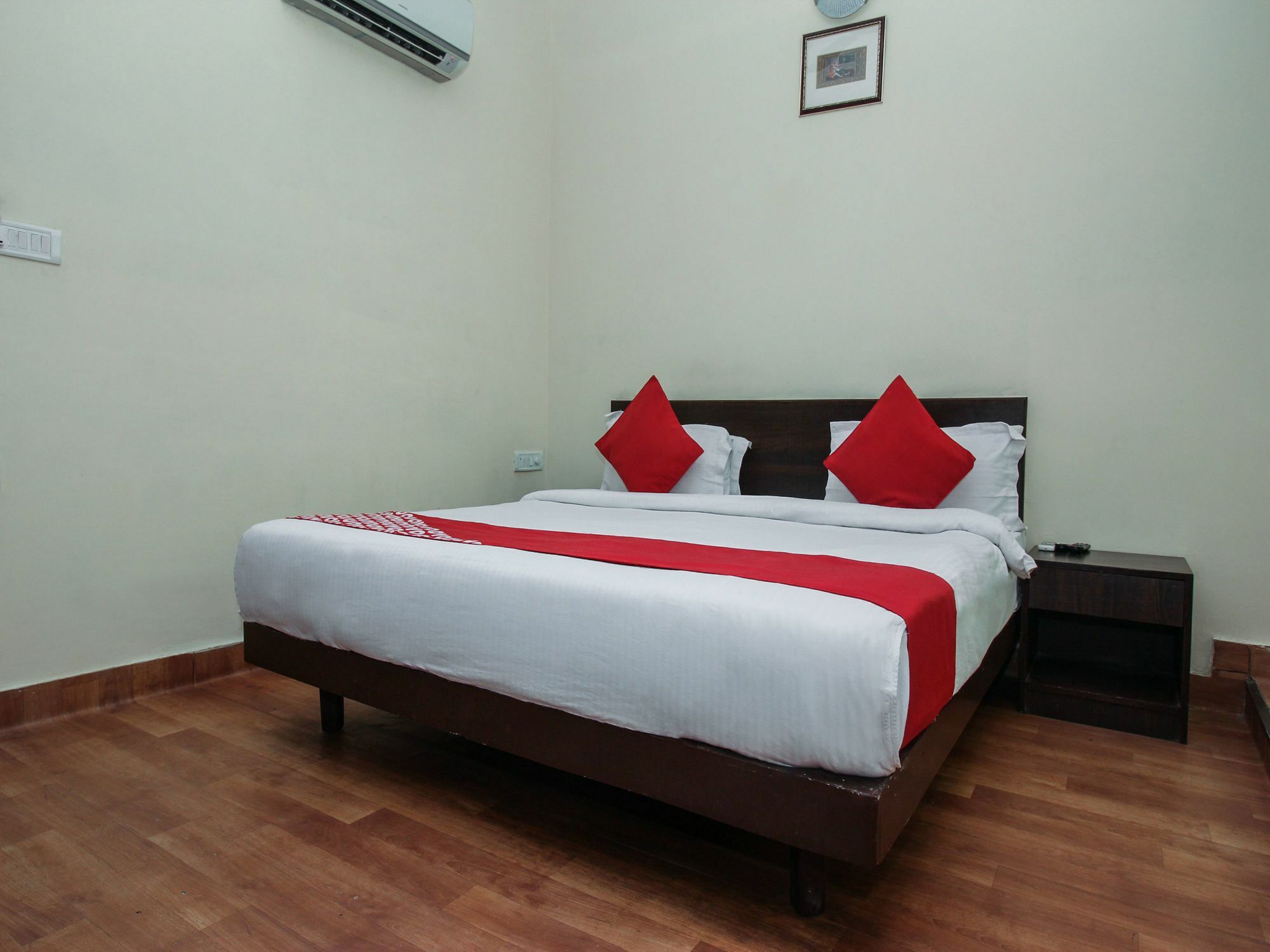 Oyo 6894 White Lily Hotel Jaipur