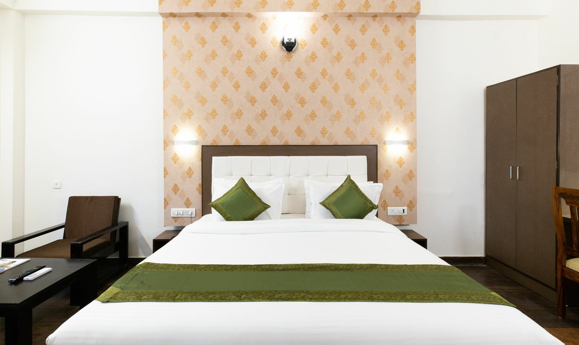 Treebo Trend Dream Palace 3*