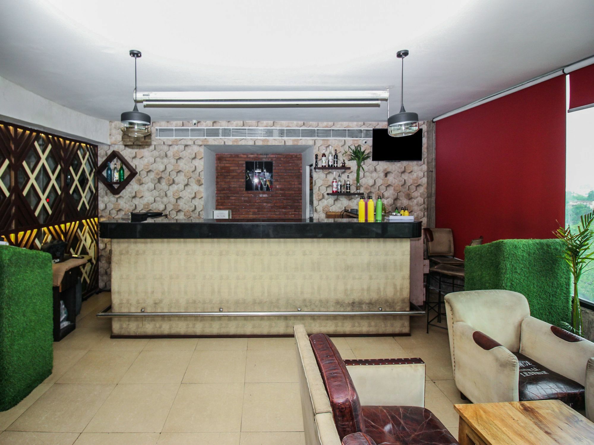Oyo 6894 White Lily 3* Jaipur