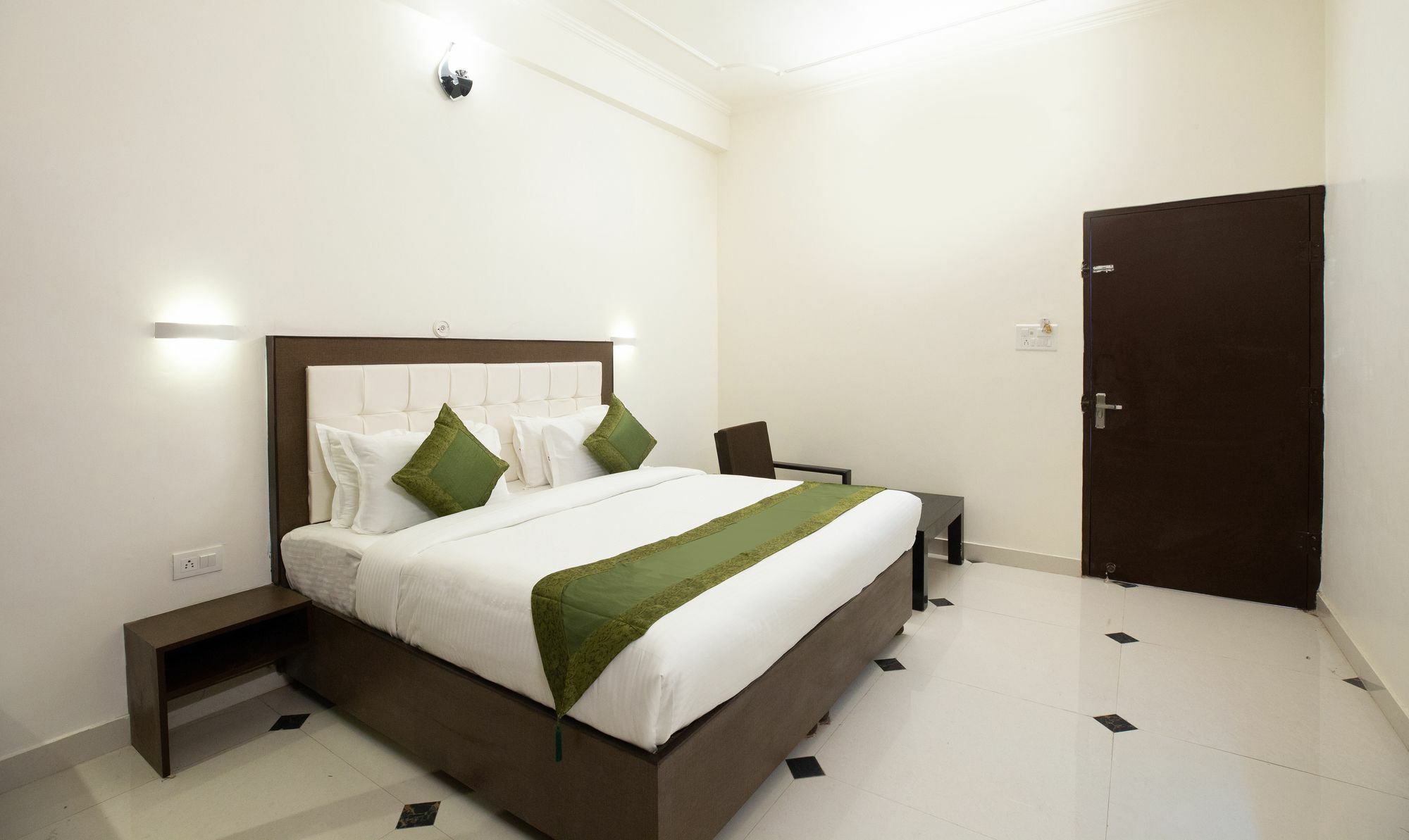 Treebo Trend Dream Palace Hotel