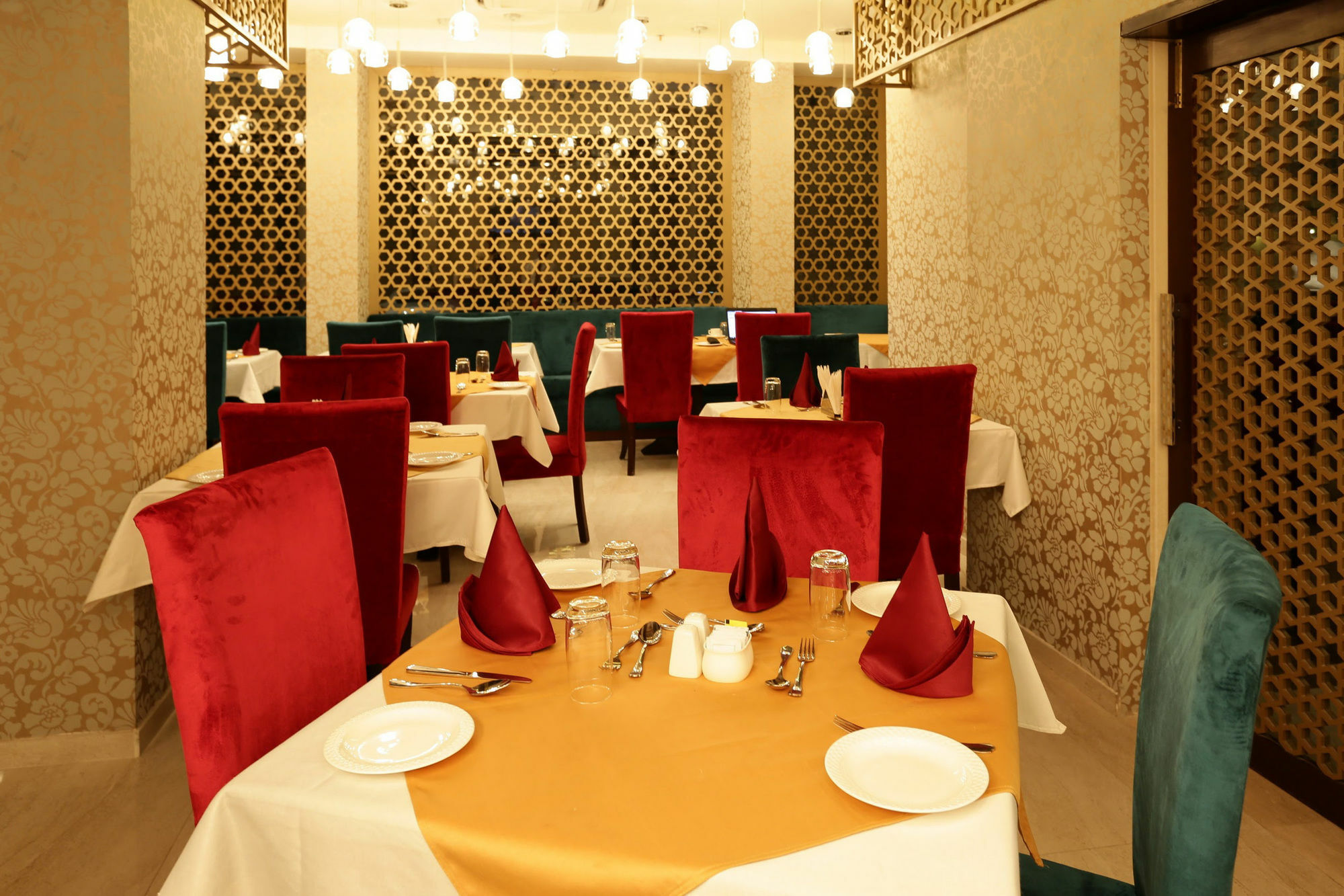 Comfort Sapphire Hotel Jaipur