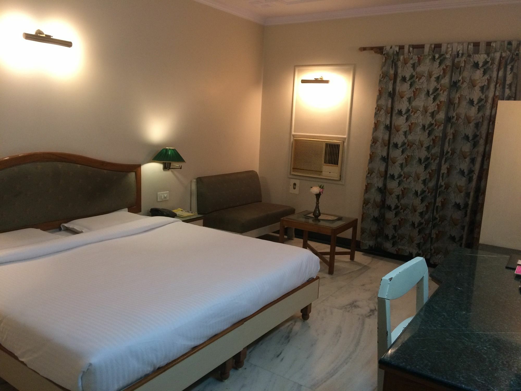Lmb Centre, Hotel Jaipur