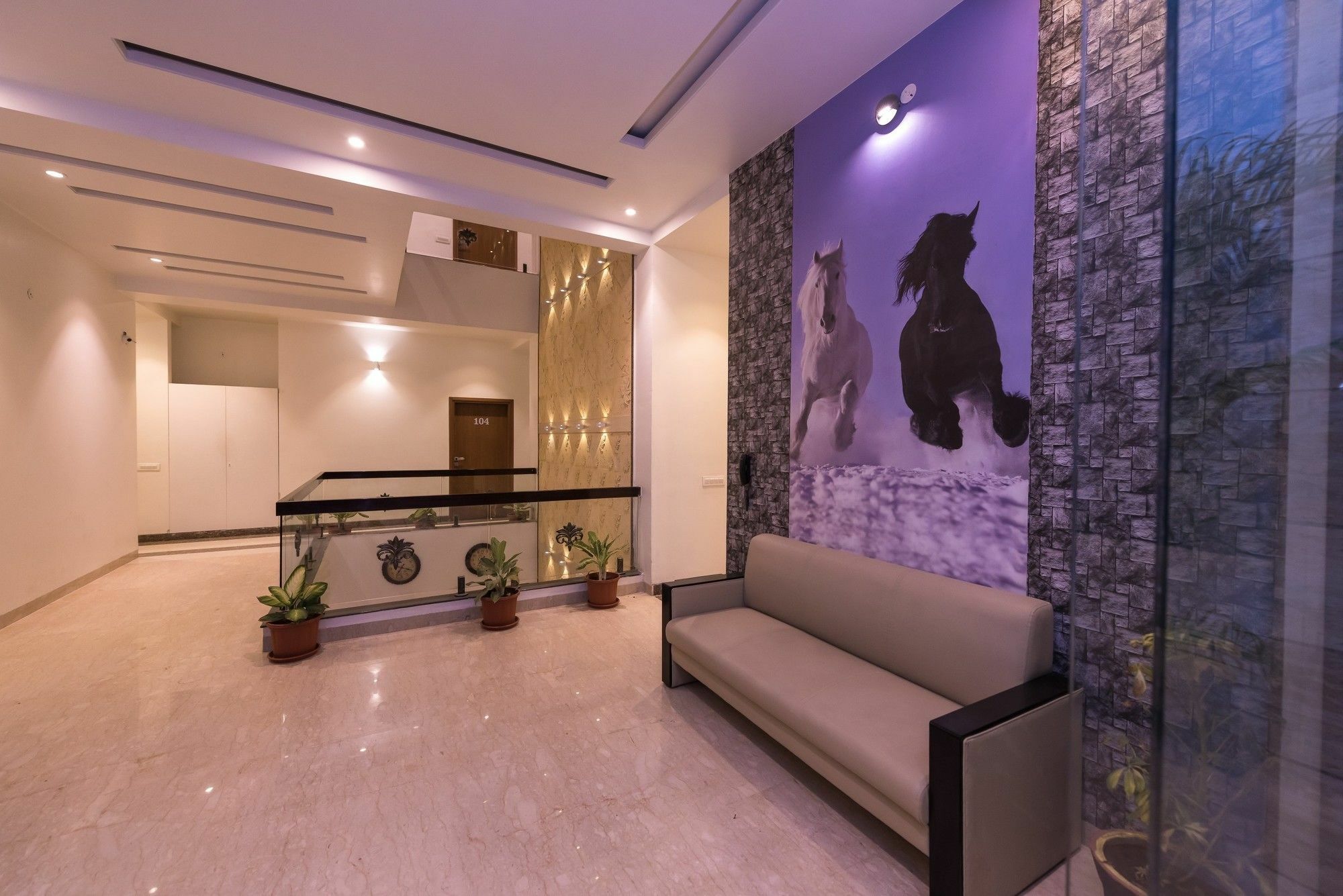 Sapphire World Hotel 3*