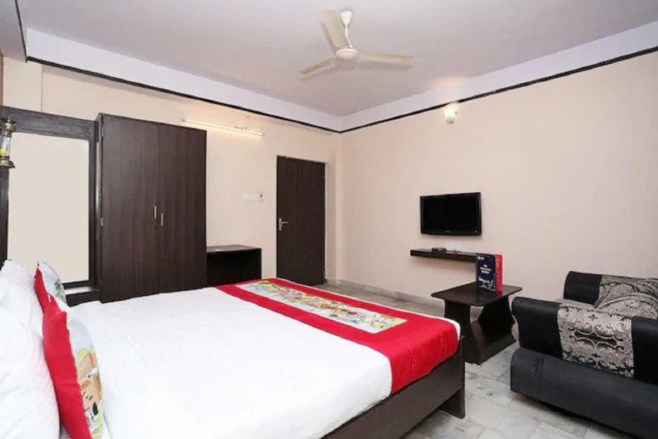 Anand Palace Hotel 3*