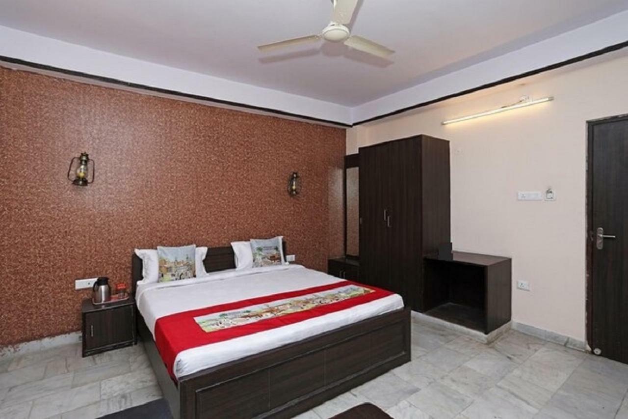 Anand Palace Hotel