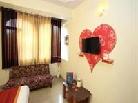 Oyo Hasanpura Flyover Hotel 3*