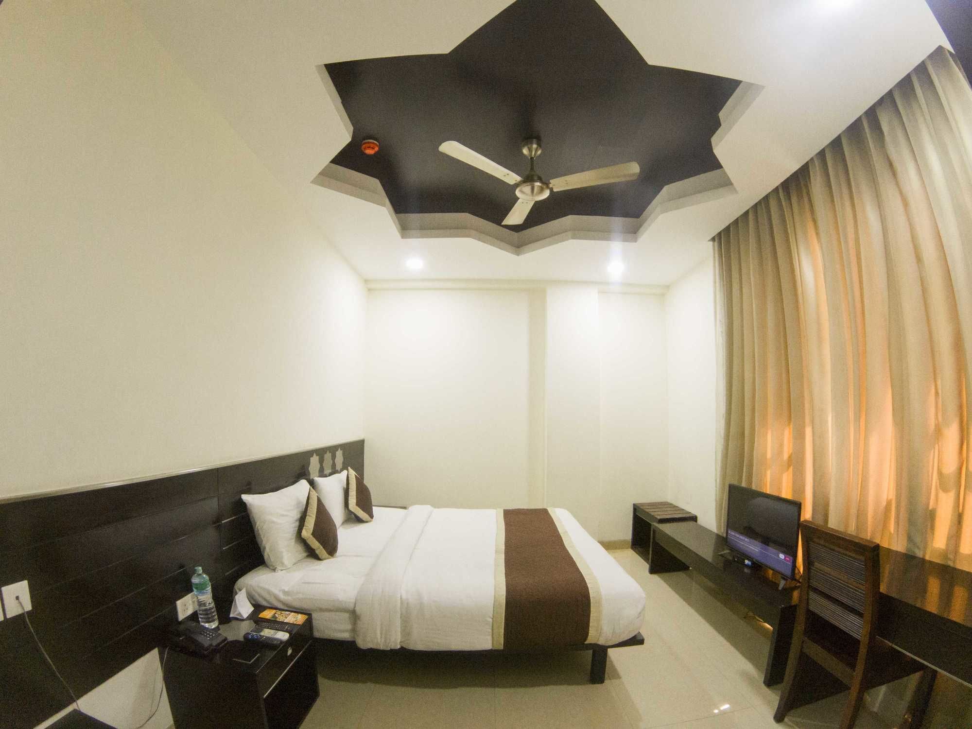 Backpacker The Orion Hotel