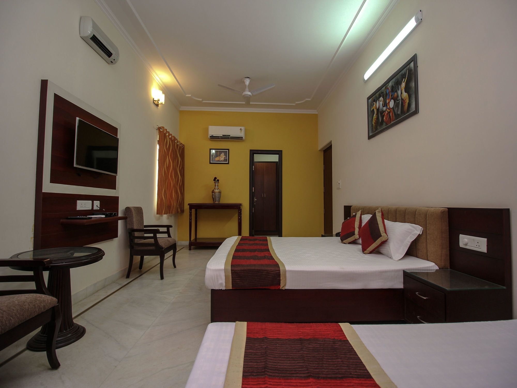 Oyo Flagship 16382 Sinjara Hotel