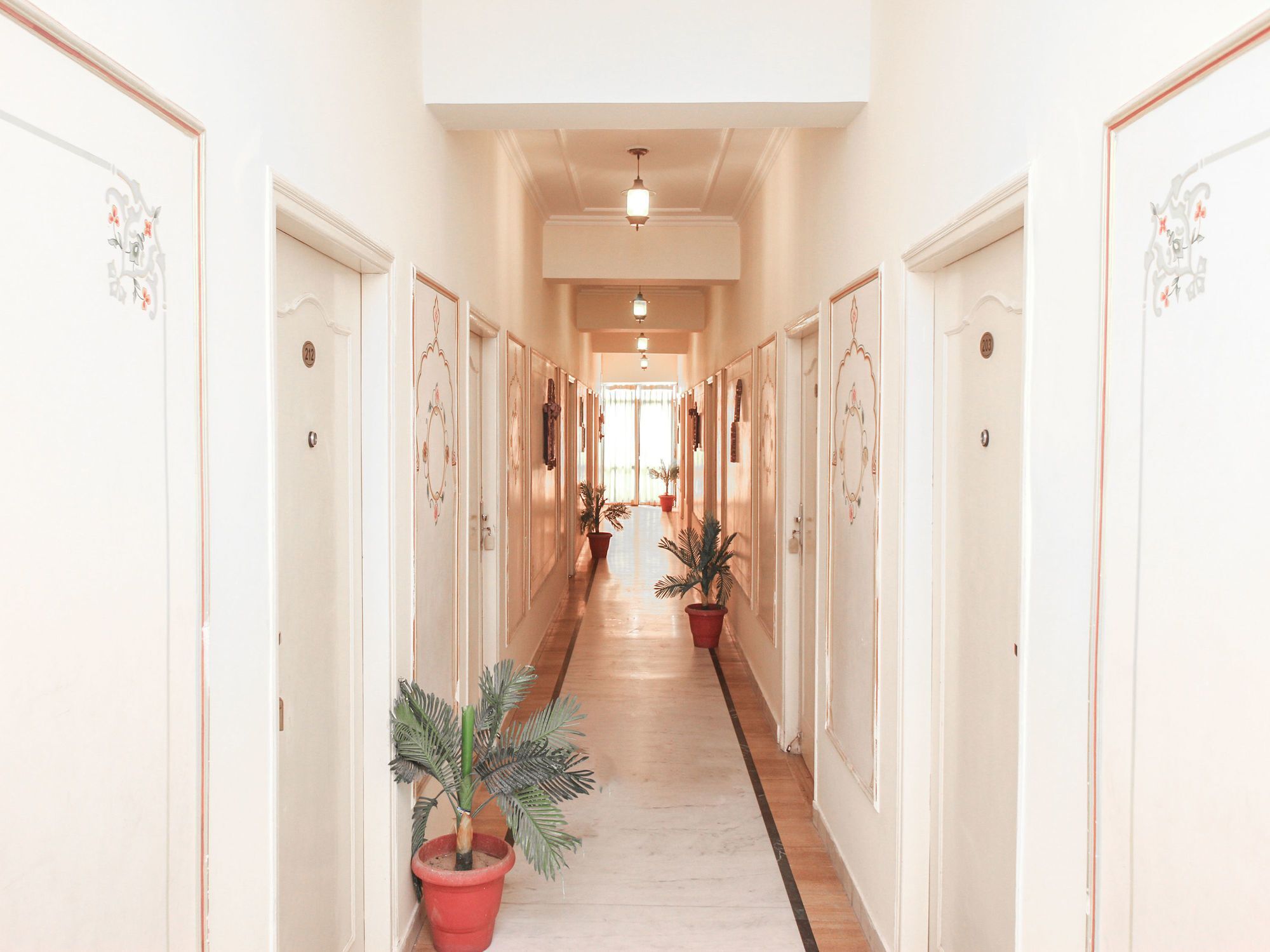 Oyo 15425 Royal Heritage Hotel Jaipur