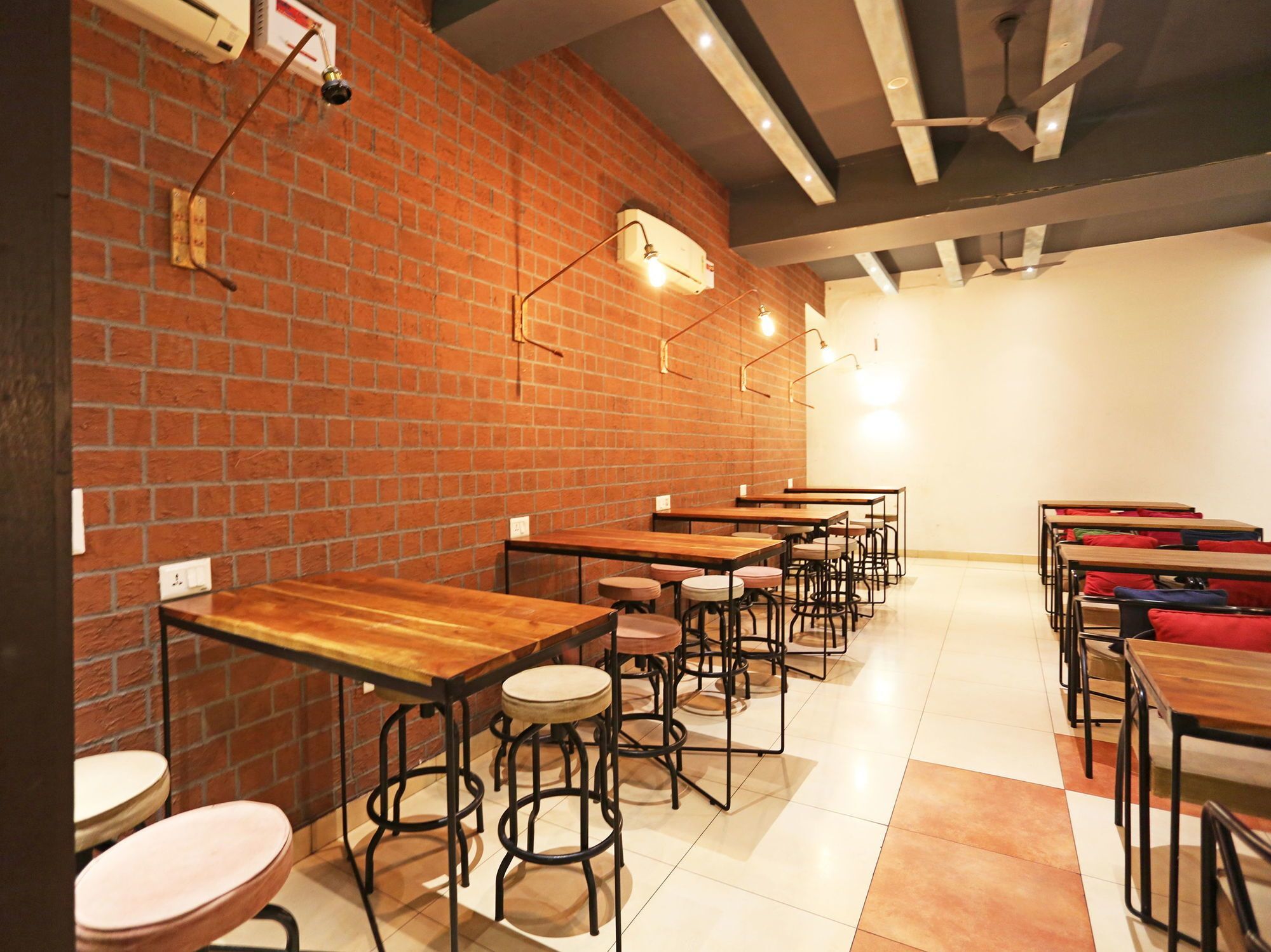 Oyo 4646 Hari Hotel 3*