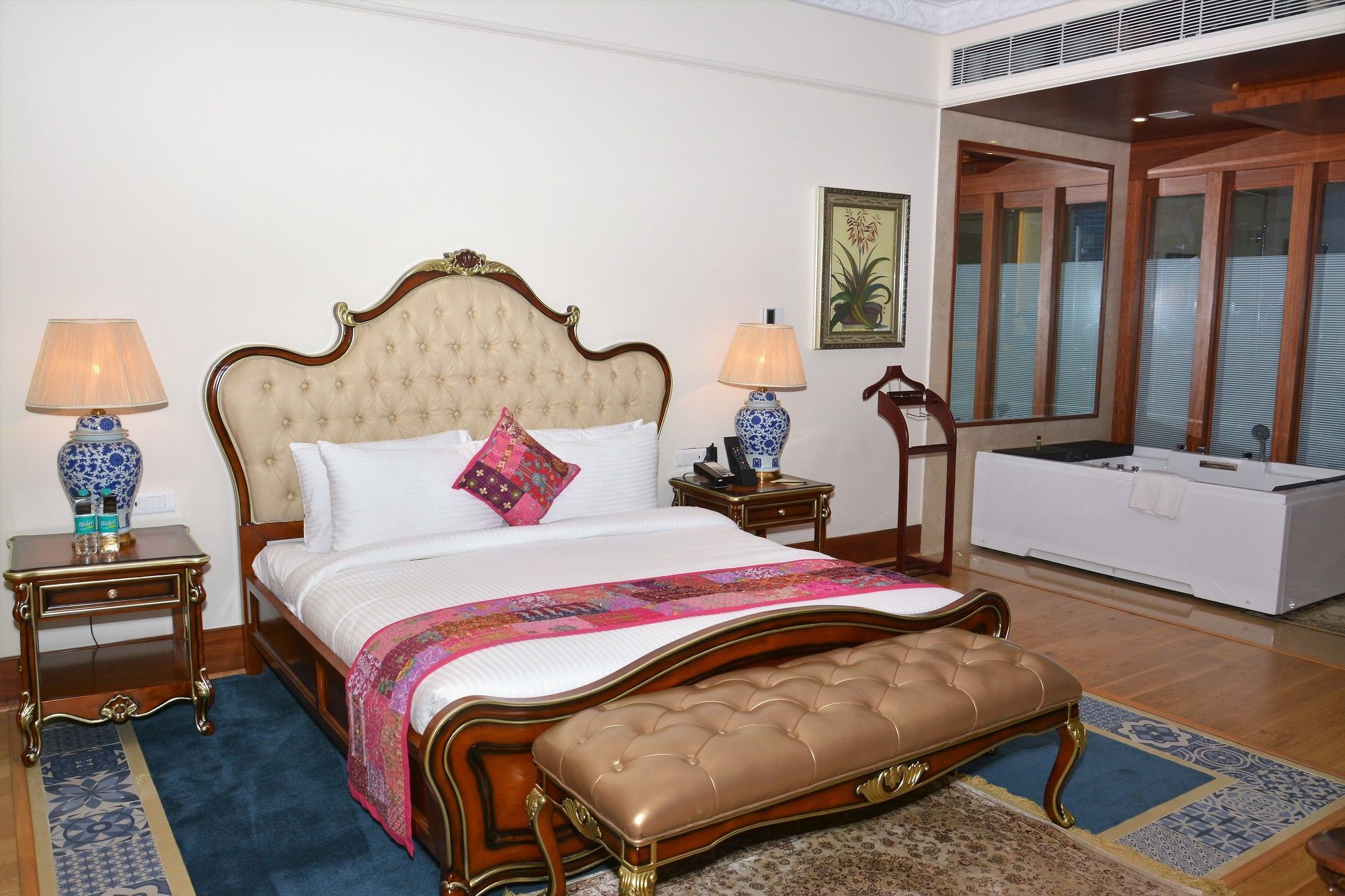 Indana Hotel 4*