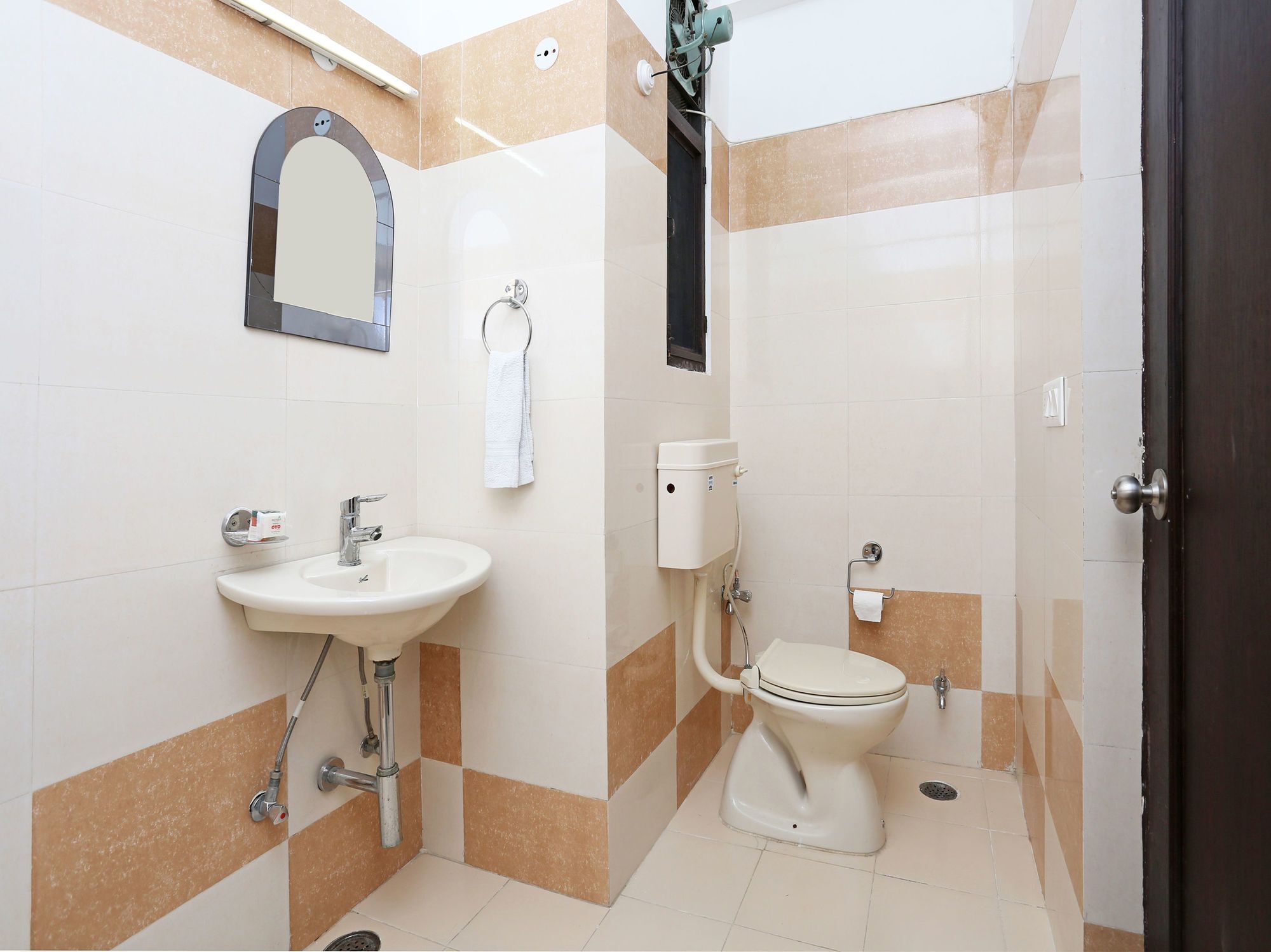 Hotel Oyo 4646 Hari Jaipur