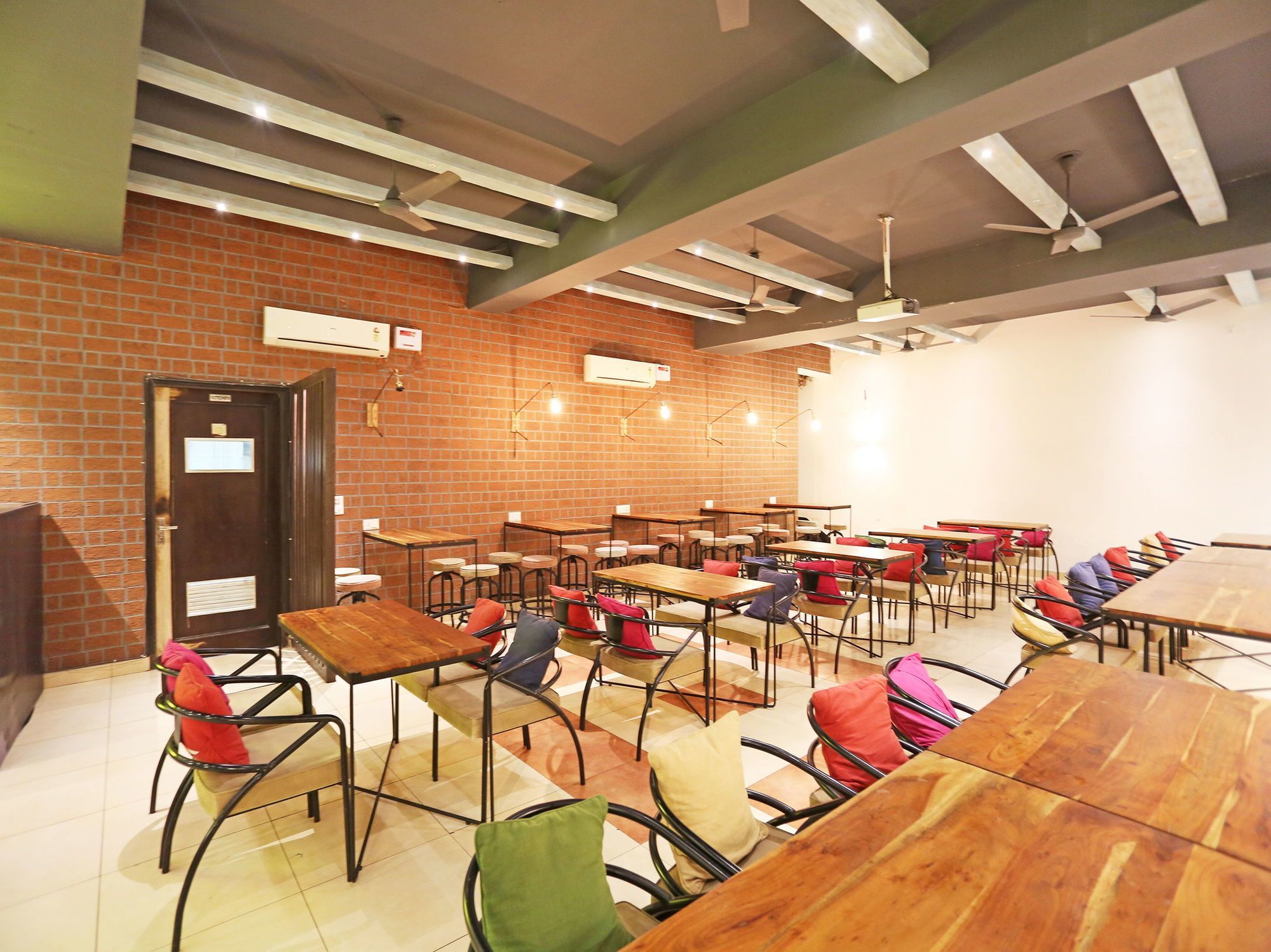 Oyo 4646 Hari Hotel