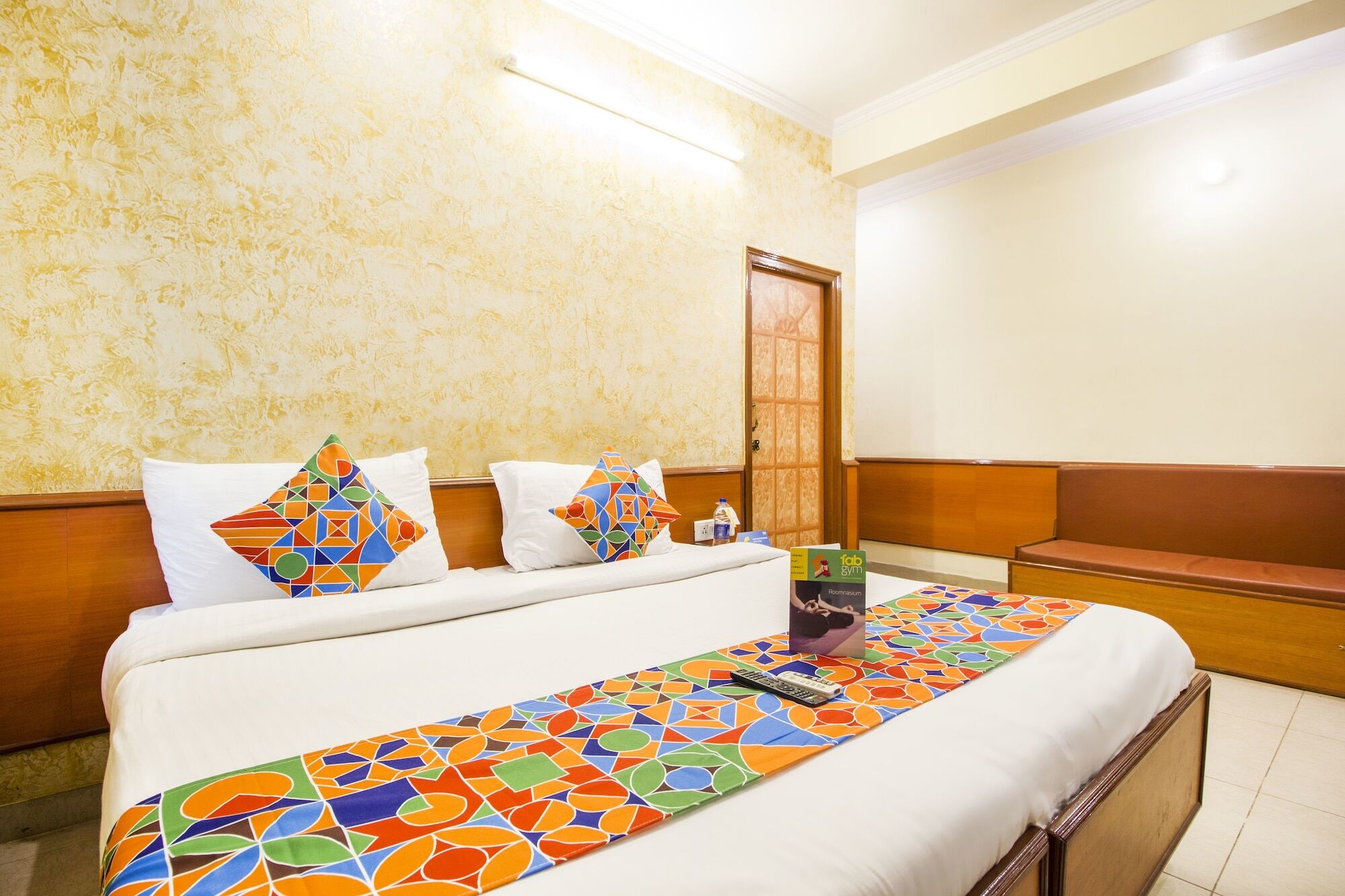 Hotel Fabexpress Surya Mani