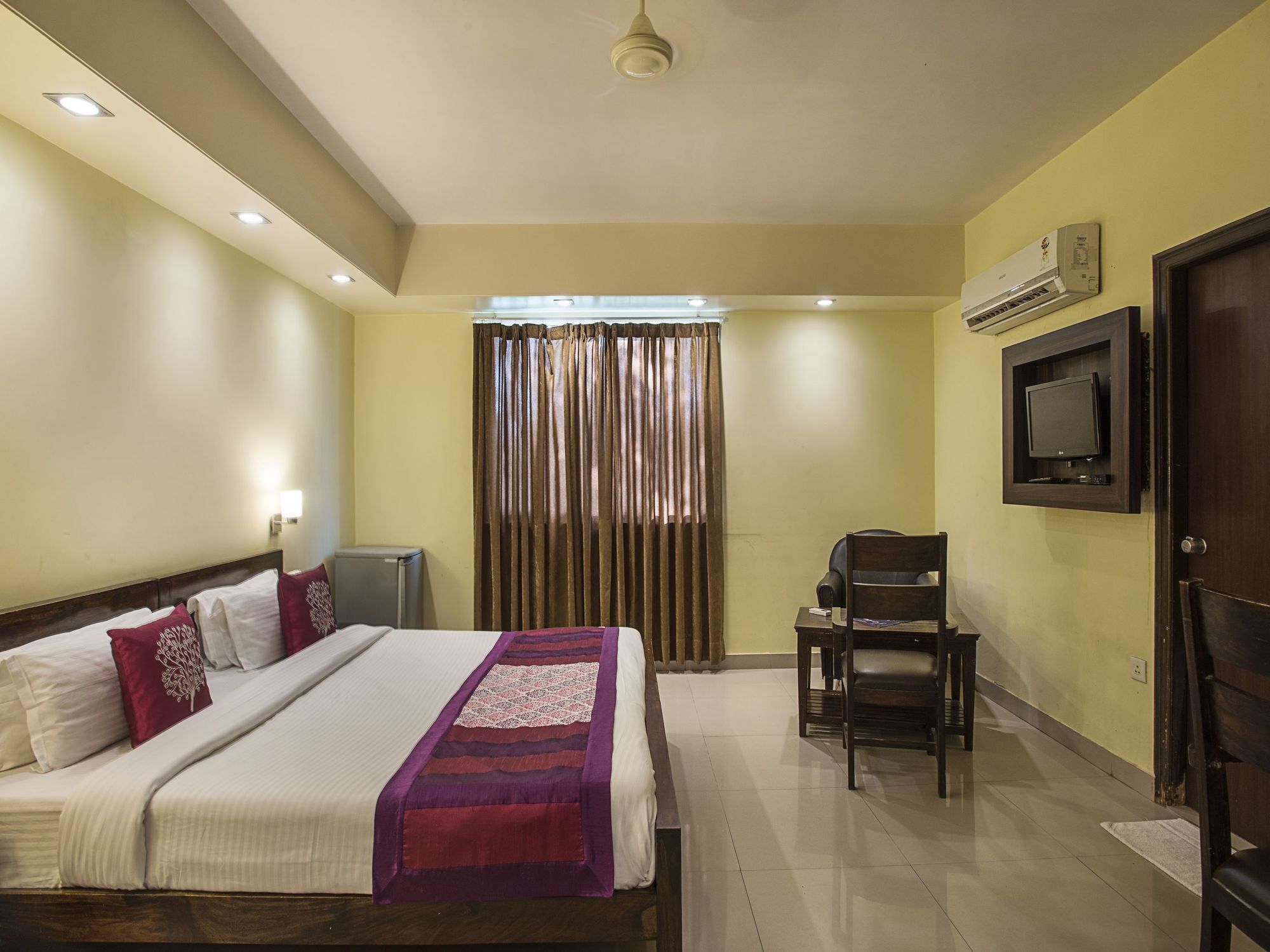 Oyo Premium Ahinsa Circle C Scheme