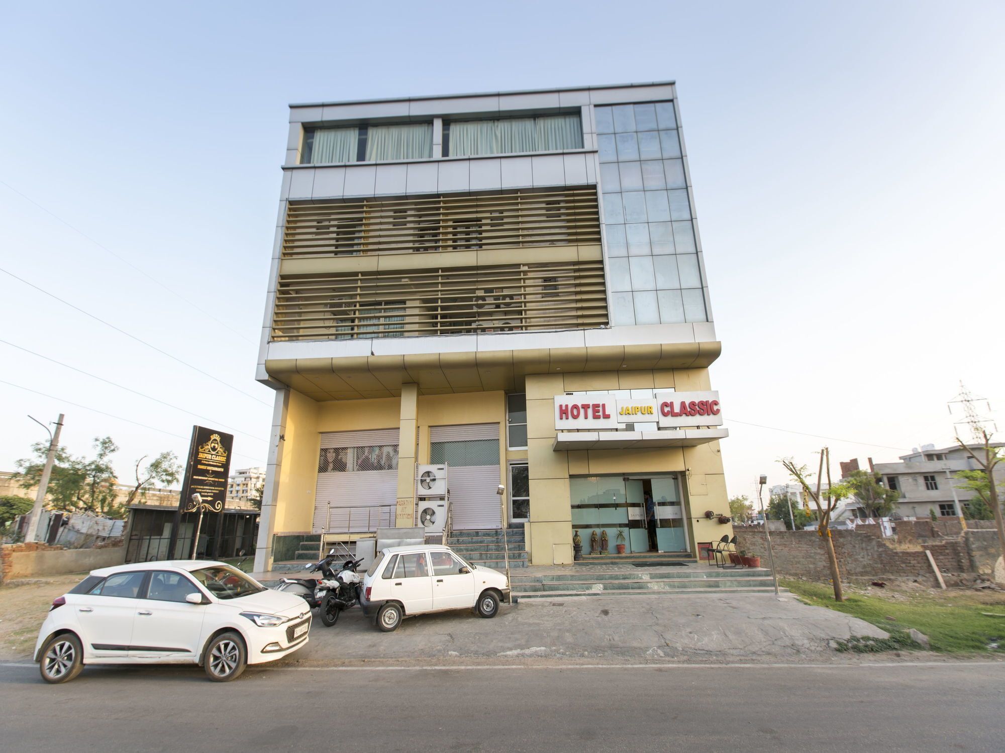 Hotel Oyo 8832 Classic