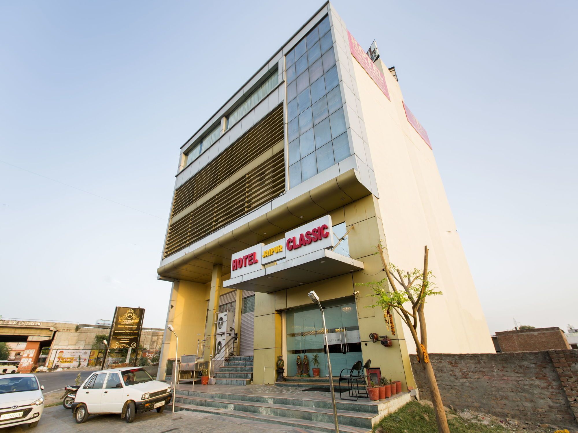 Hotel Oyo 8832 Classic Jaipur