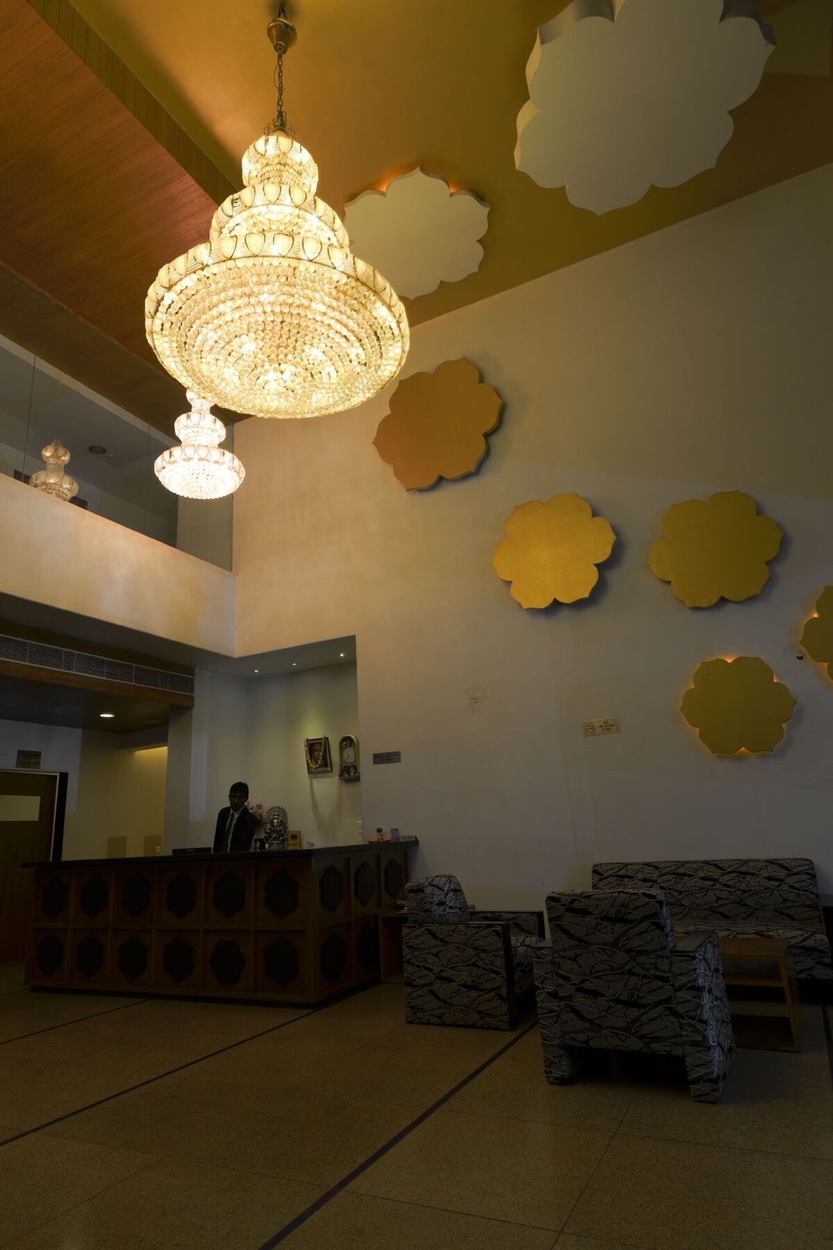 Shivam Resort And Hotel