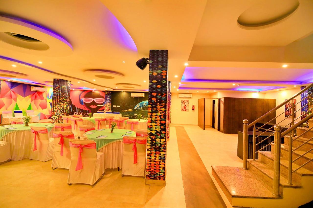 V One Pride 3* Jaipur