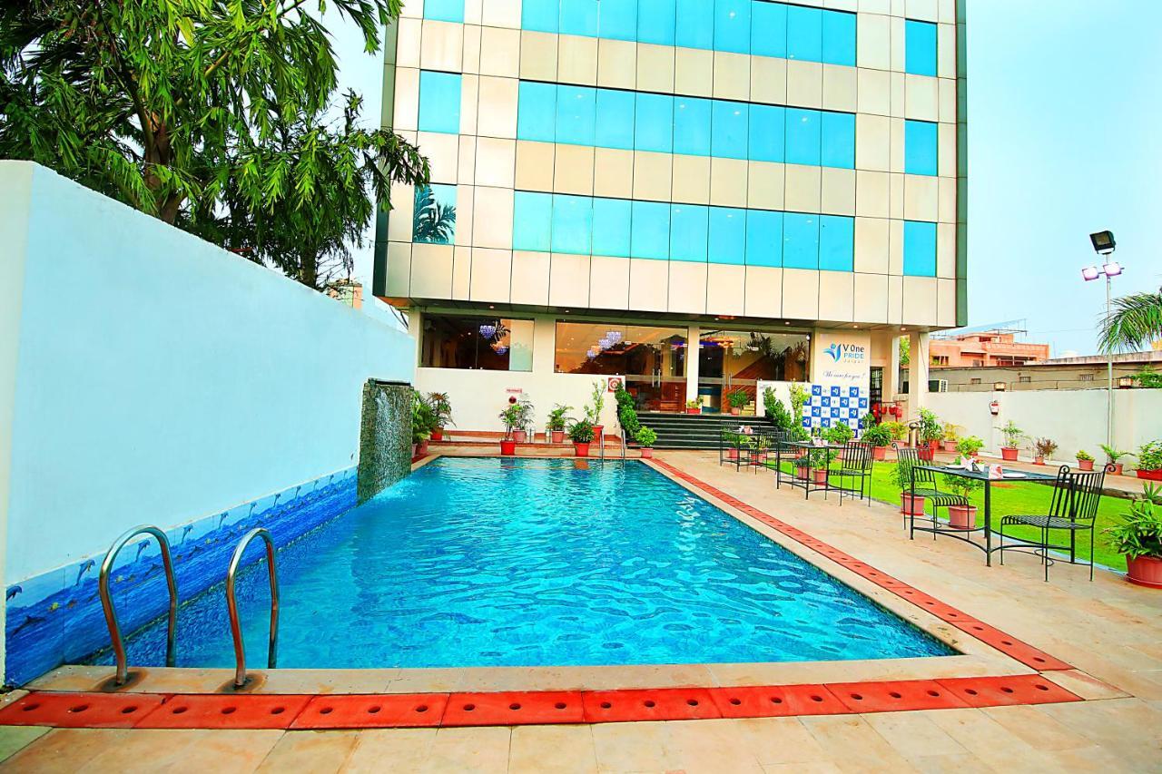 Hotel V One Pride 3*