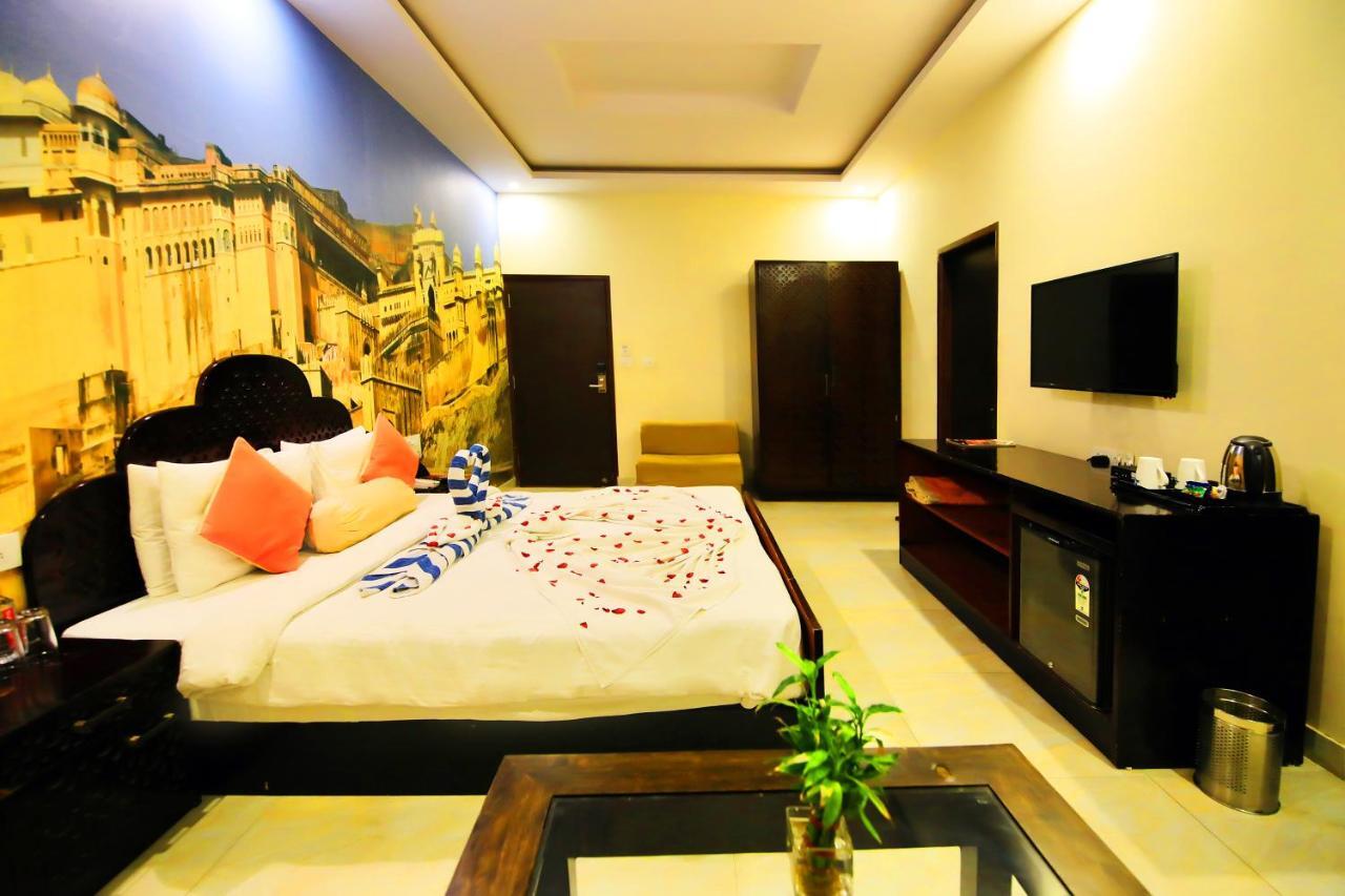 V One Pride Hotel 3*
