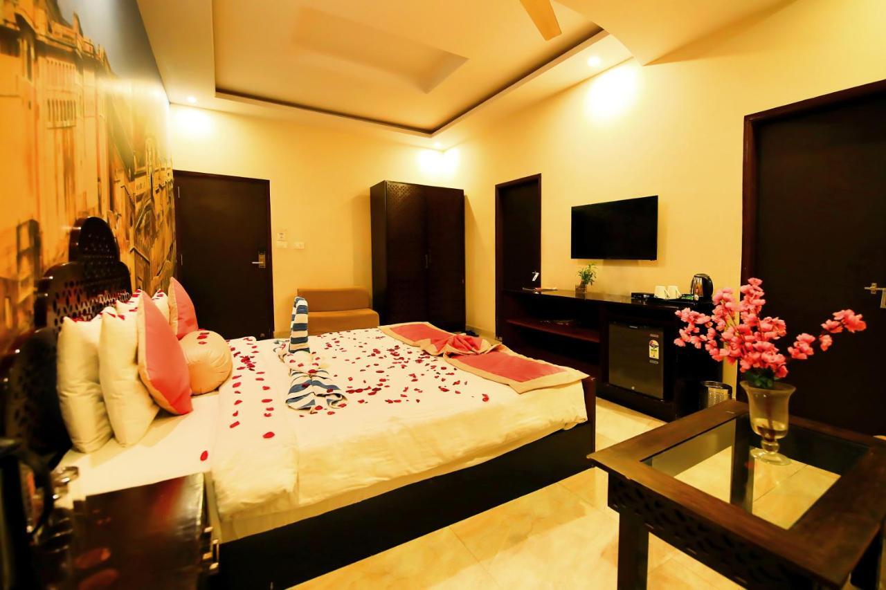 V One Pride Hotel