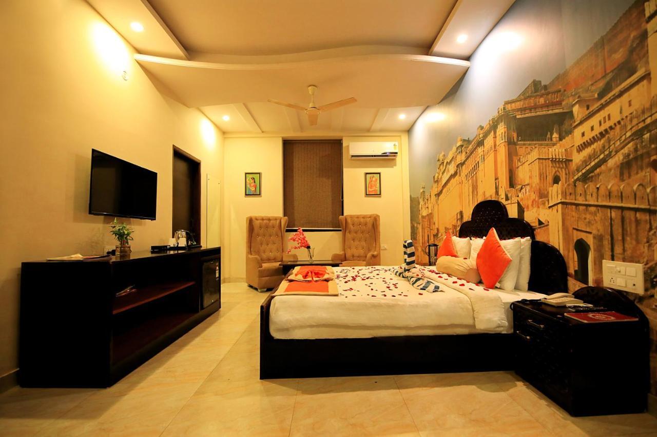 V One Pride 3* Jaipur