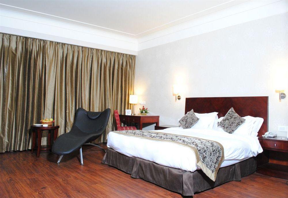 Hotel Vesta Maurya Palace 4*