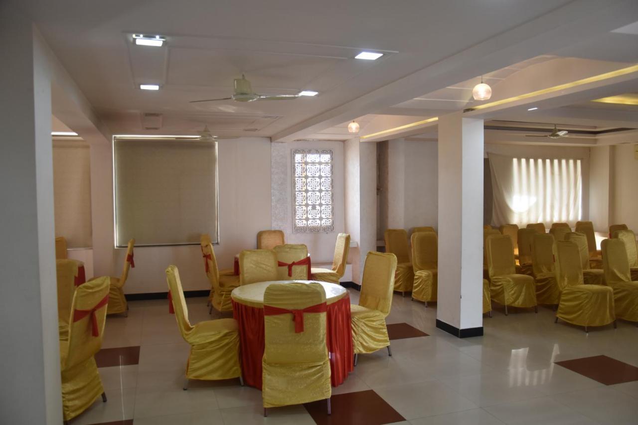 Corporate Raja Park Hotel