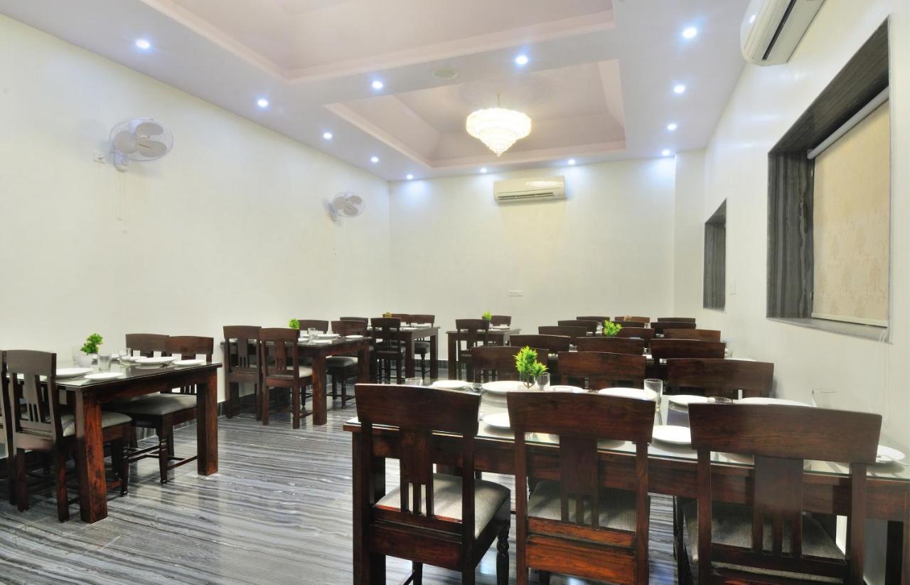 Hotel Trimrooms Mount Blue Jaipur