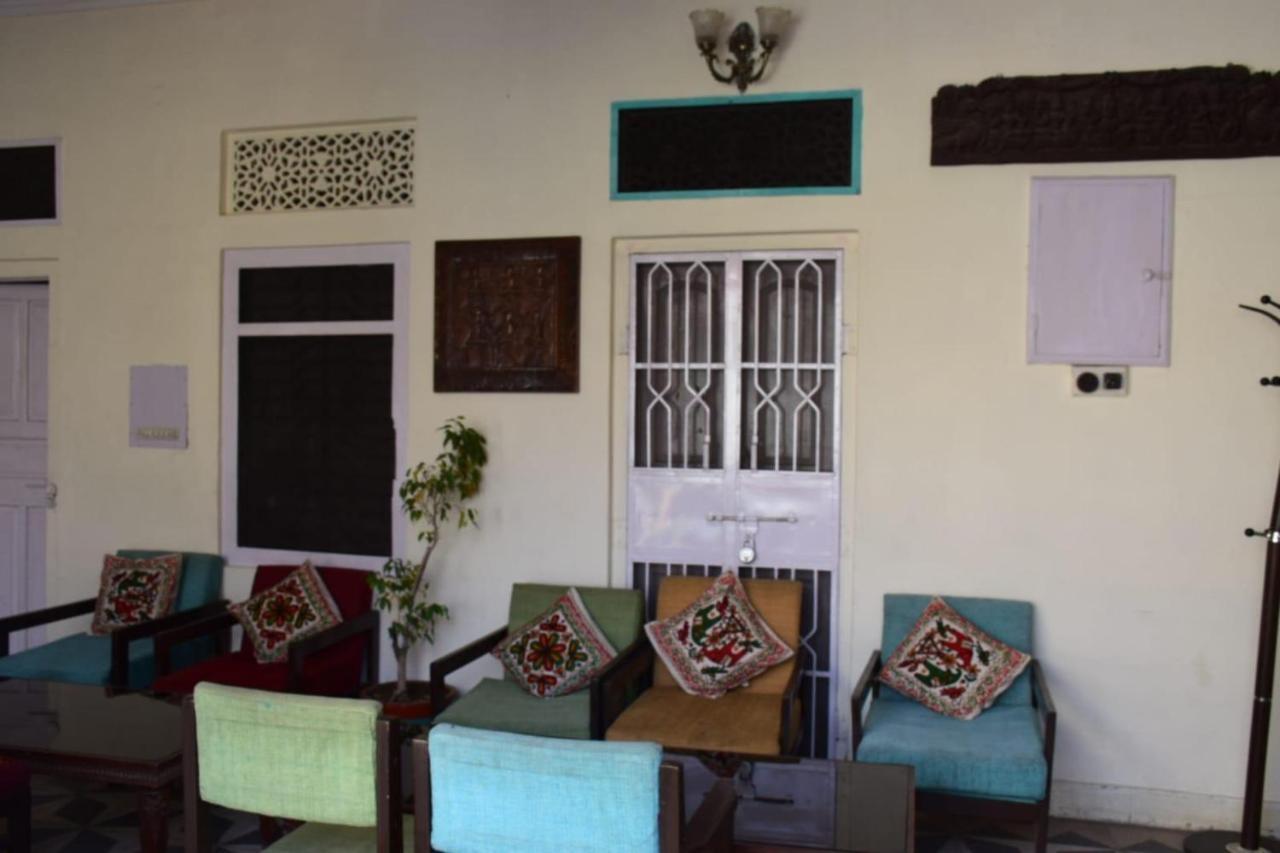 Chopal Hostel