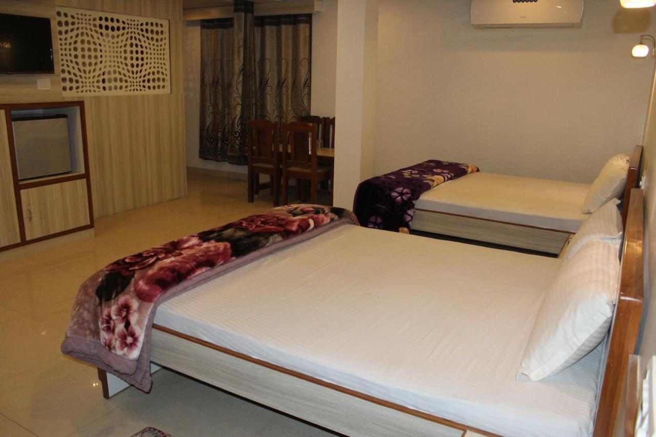 Simla Hotel 3*
