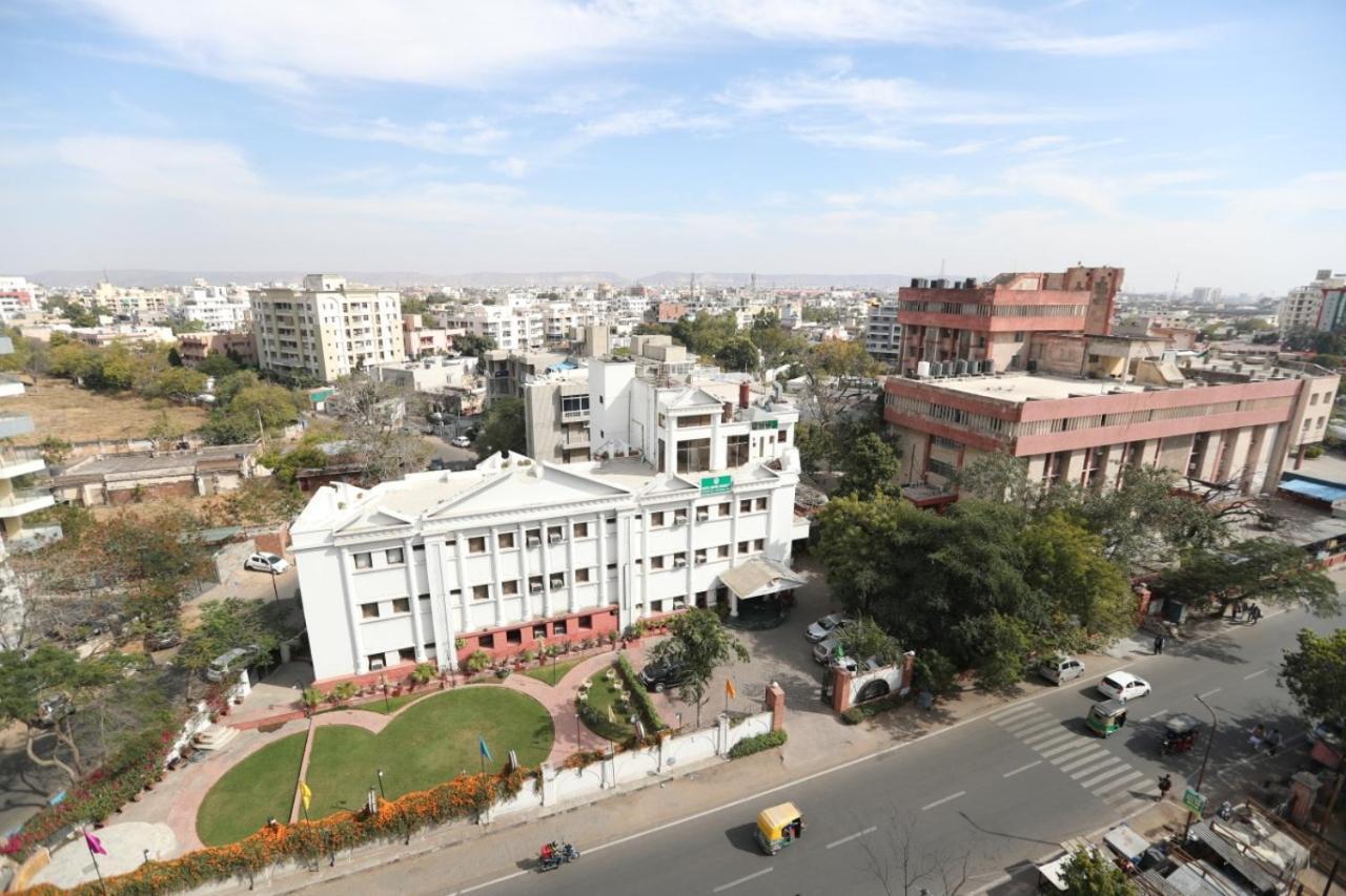Hotel Empire Regency