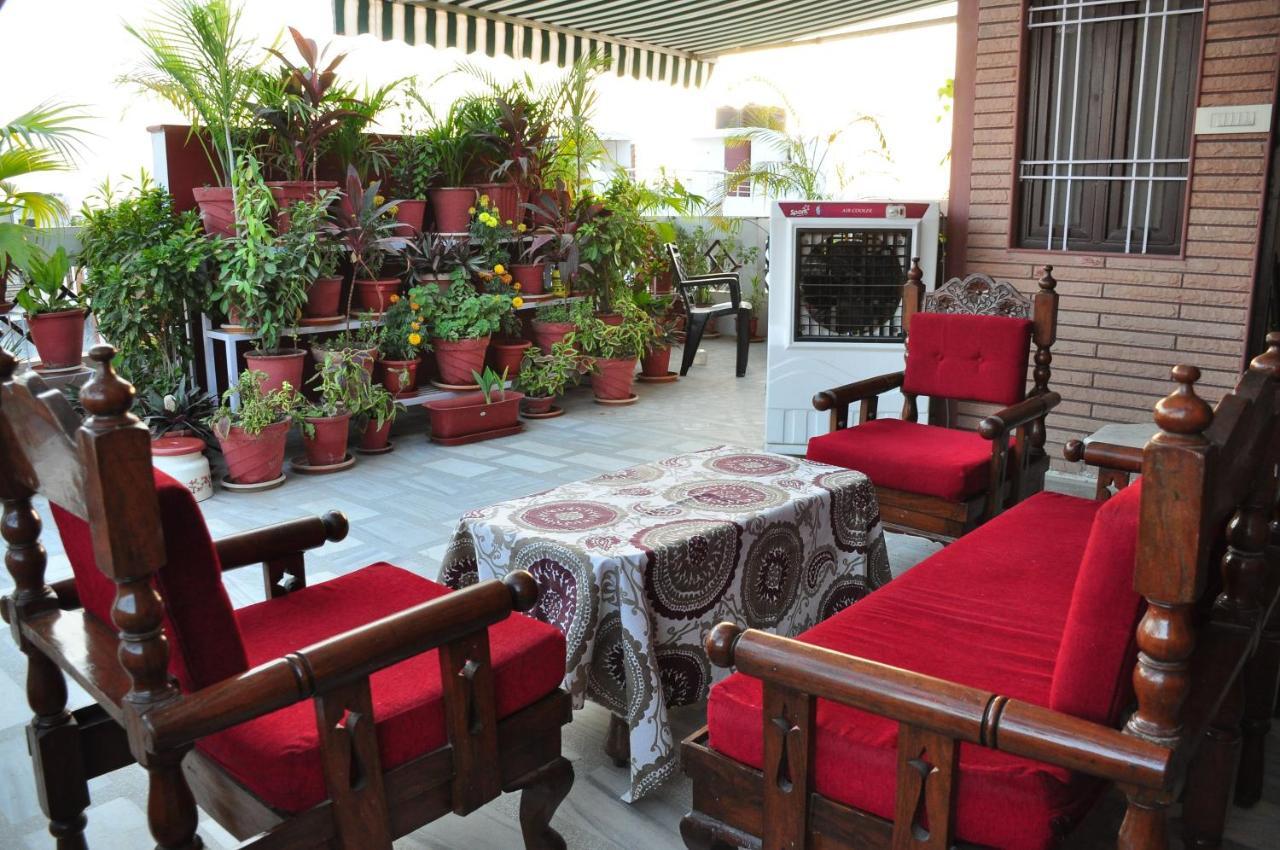 Michael's * Jaipur