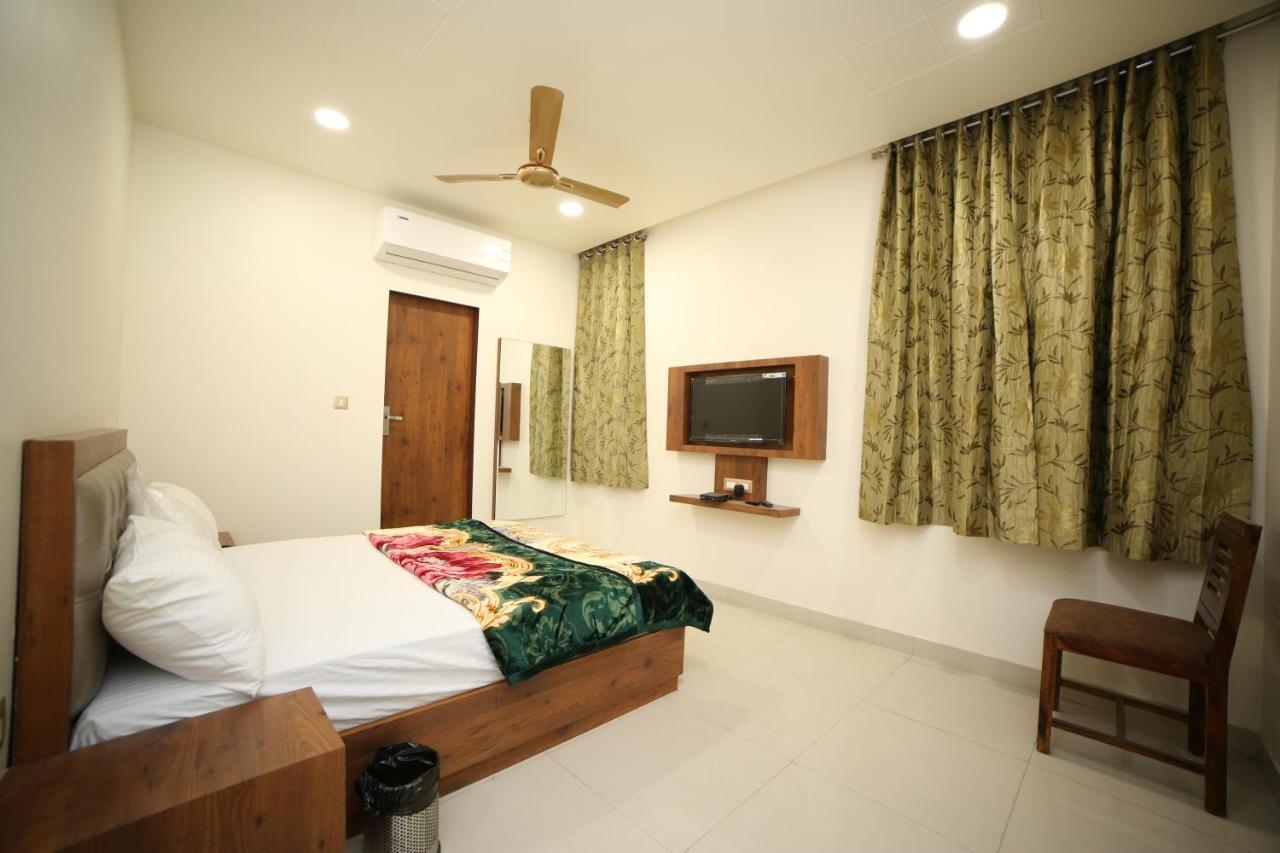 Devens Hotel 3*