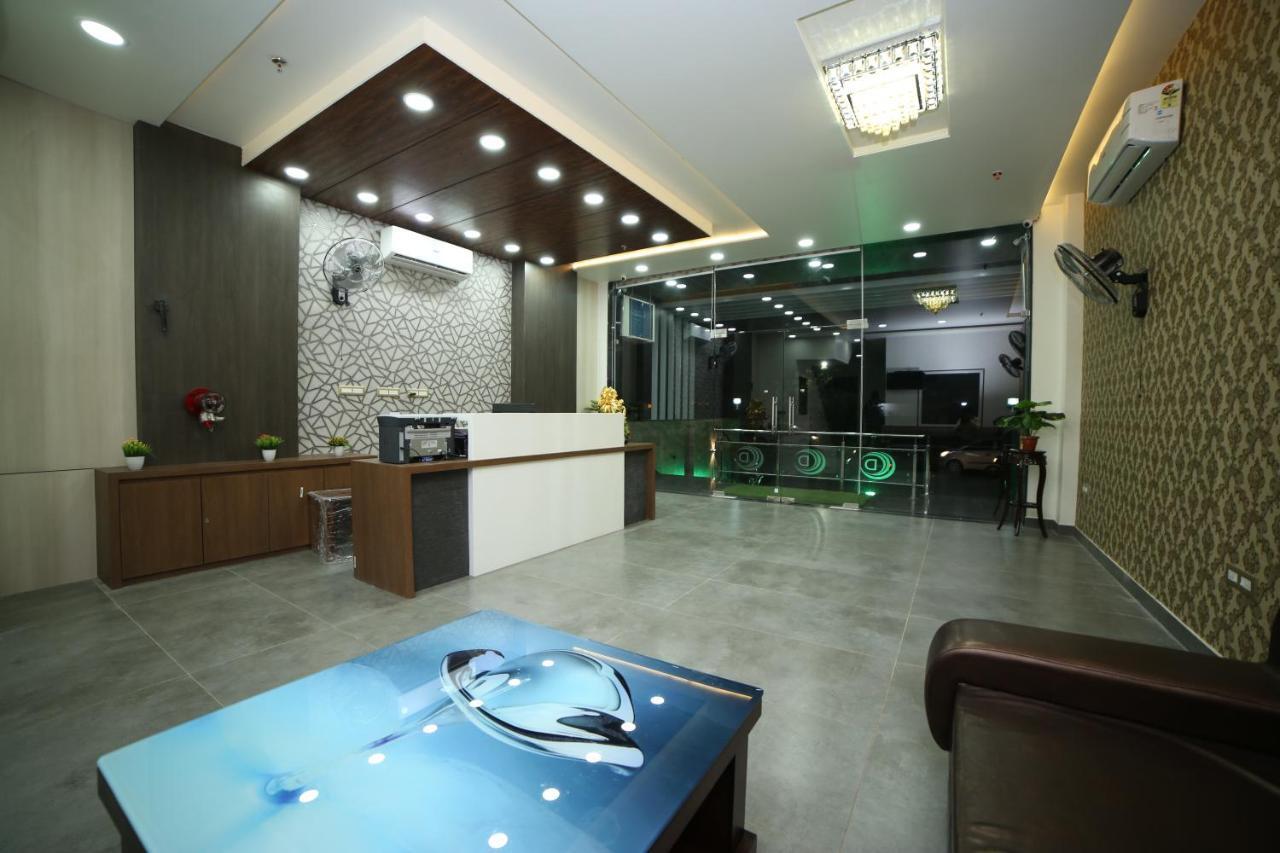 Devens Hotel
