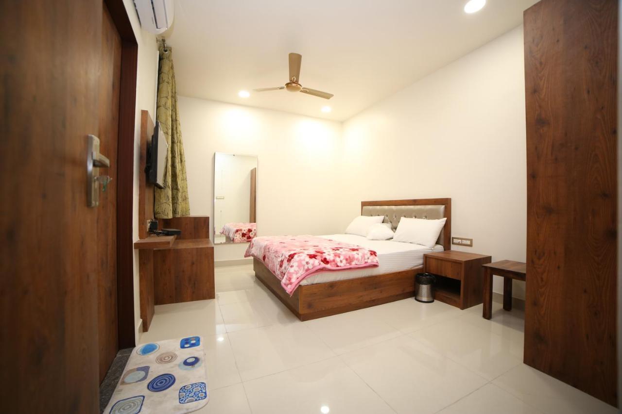 Devens Hotel 3*
