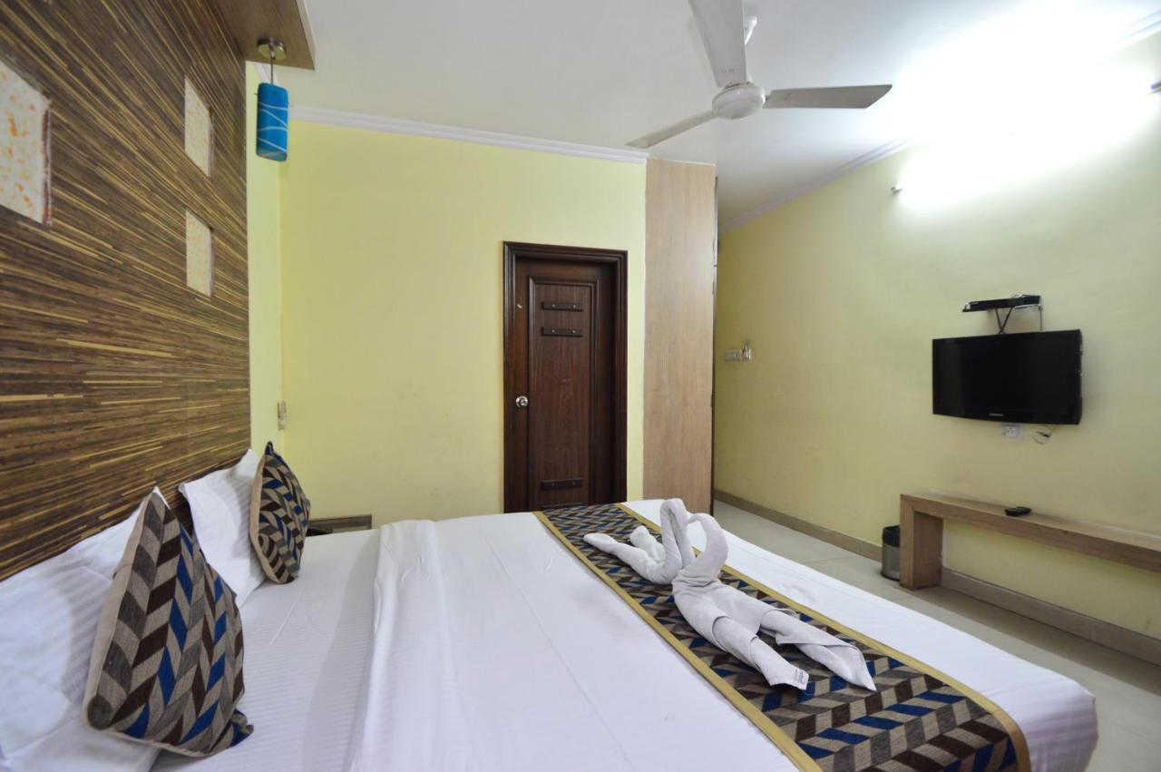 Hotel Radha Palace