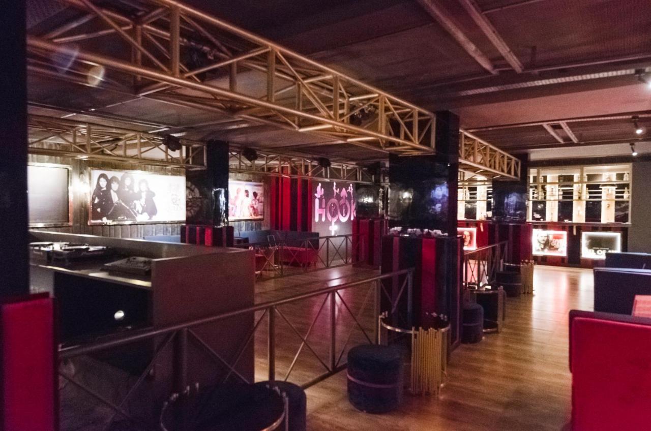 Hotel Capital O 18514 Royal Empire 4*