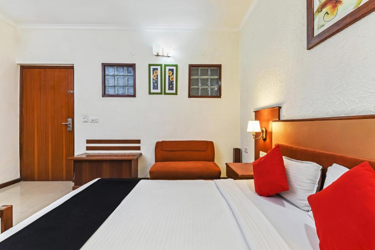 Capital O 18514 Royal Empire 4* Jaipur