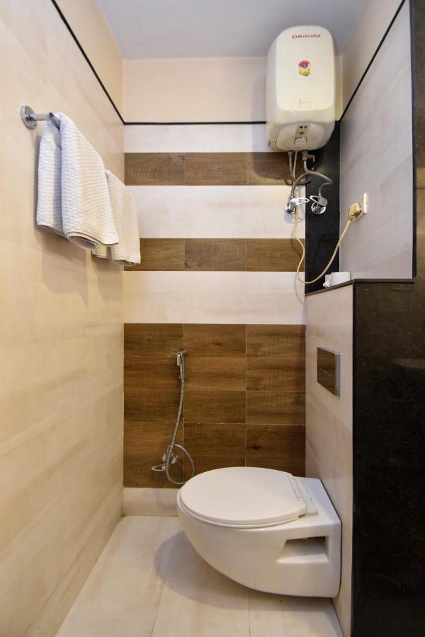 Hostel Pink Elephant, *