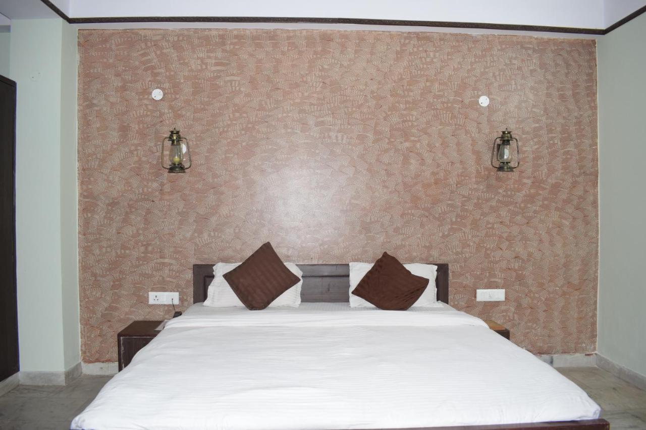 Anand Palace Hotel