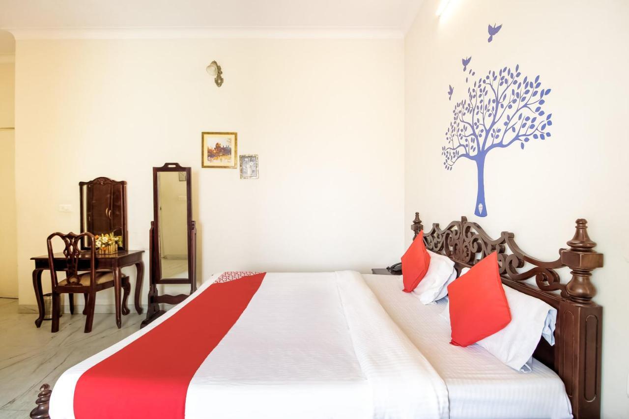 Hotel Oyo 3797 Alankrita 3*