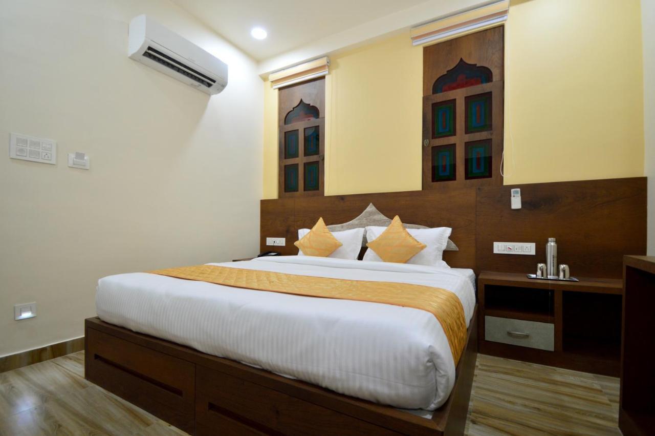 Bed & Breakfast Kapish Home-all Pure Veg