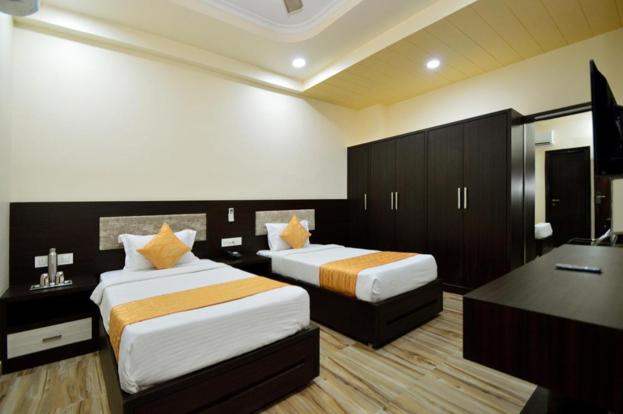 Kapish Home-all Pure Veg 3*